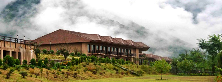 Vivanta by Taj Dal View - Srinagar 01.jpg